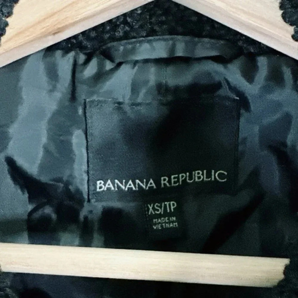 Banana Republic Sherpa  Bomber Jacket Black Color - Picture 11 of 16